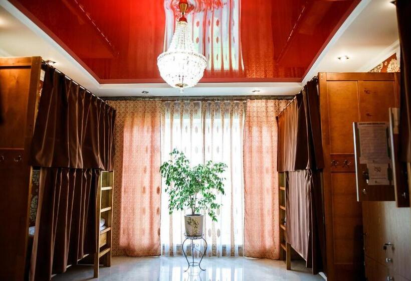 פנסיון Sweet Home Hostel