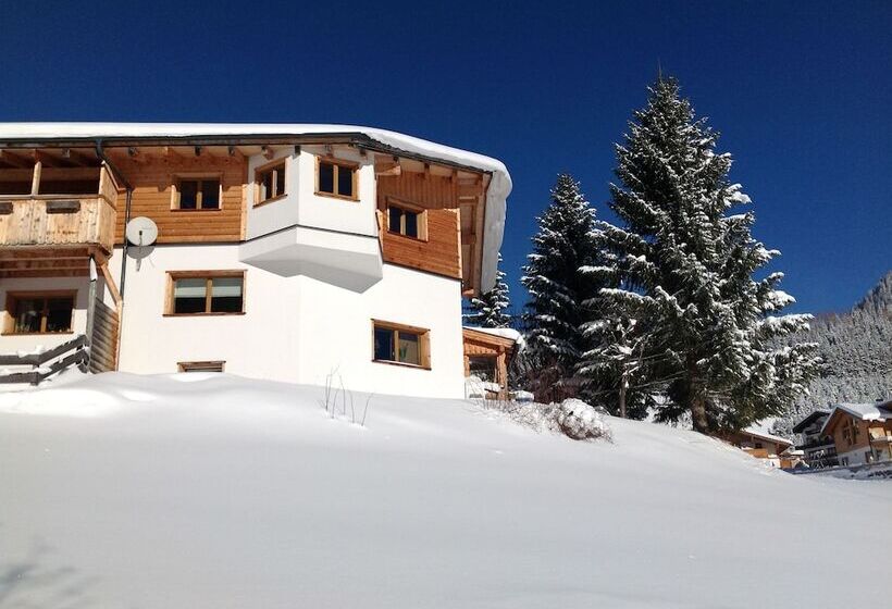 Aparthotels Berwang, Haus Cornelia En Haus Wiesengrund