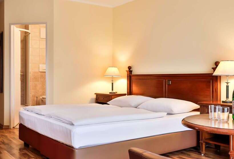 ホテル Dorint Marc Aurel Spa & Golf Resort