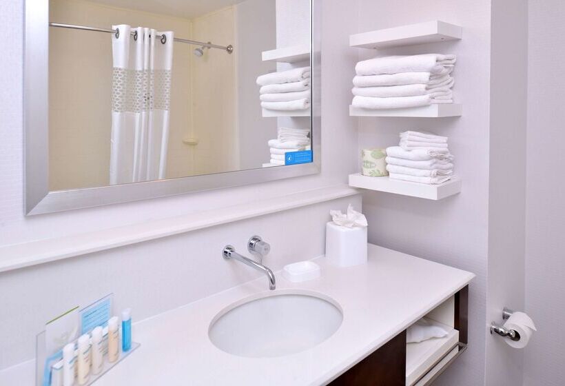 هتل Hampton Inn & Suites Ann Arbor West