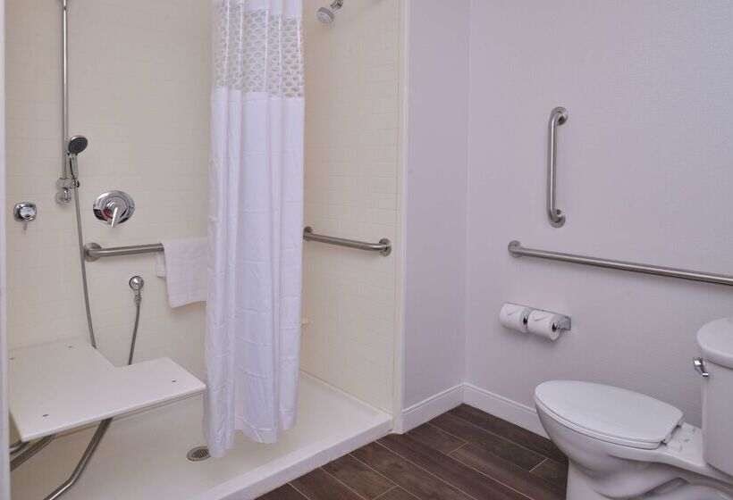 هتل Hampton Inn & Suites Ann Arbor West