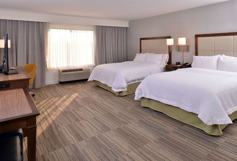 هتل Hampton Inn & Suites Ann Arbor West