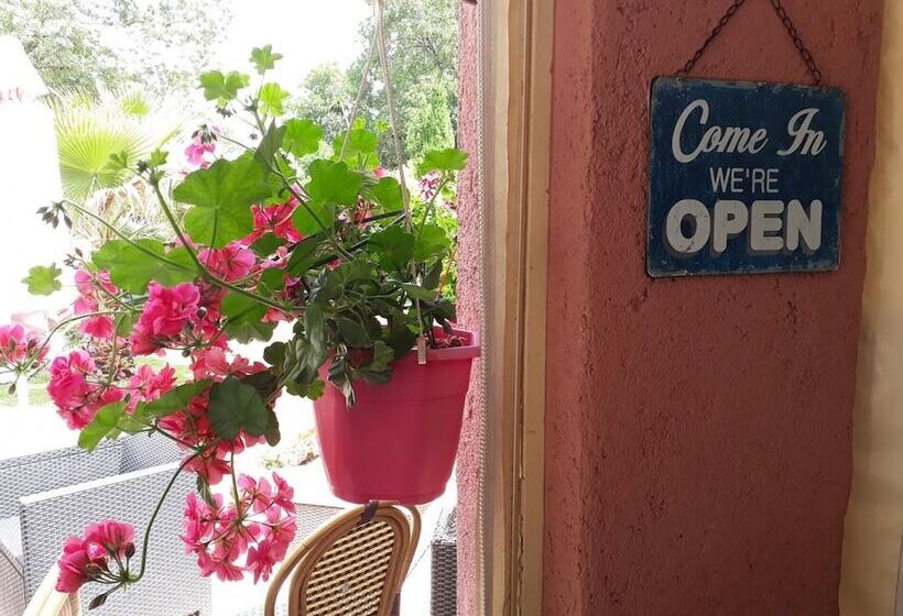 בית מלון כפרי Logis La Bastide Des Golfs