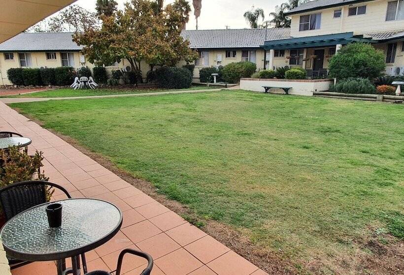 The Aston Motel Tamworth