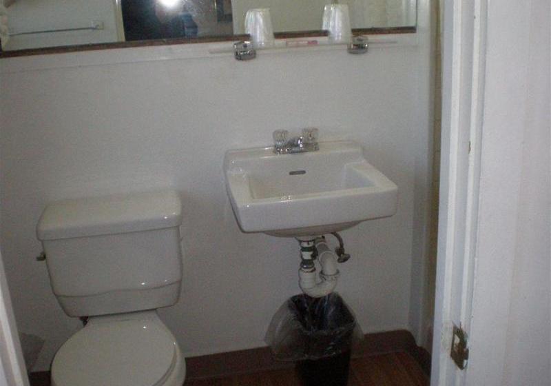 فندق على الطريق Quail Run Motor Inn