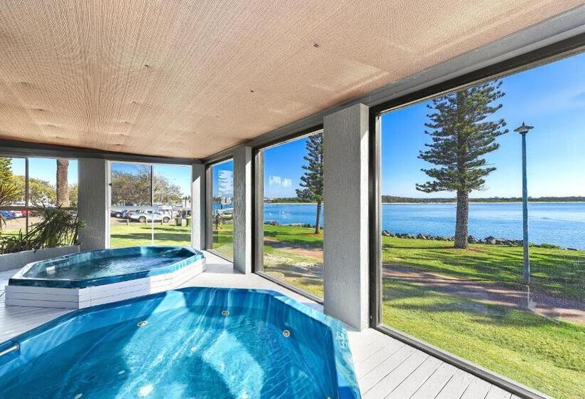 مُتل The Mid Pacific