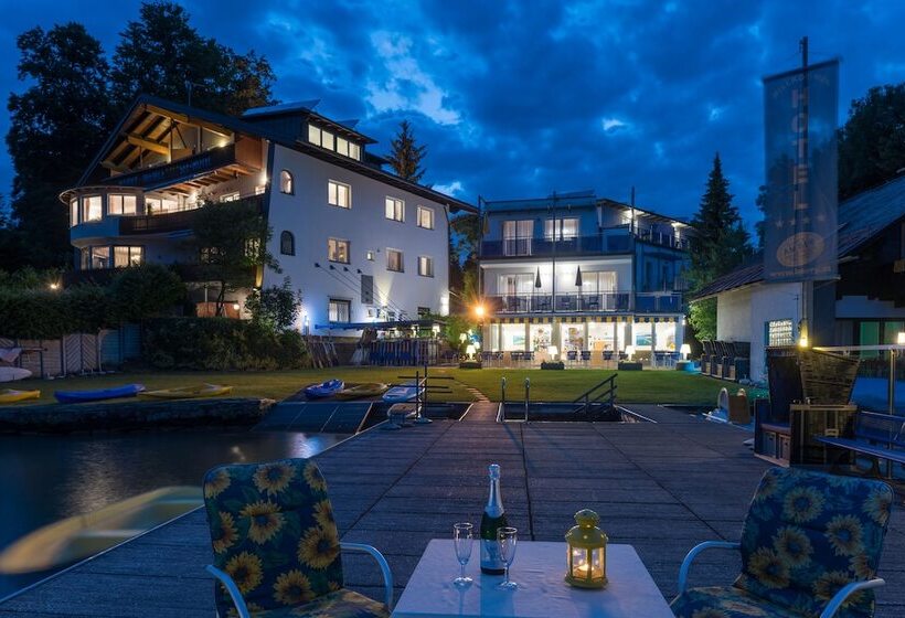 استراحتگاه Barry Memle Directly At The Lake