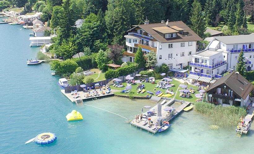 استراحتگاه Barry Memle Directly At The Lake