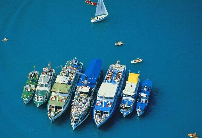 استراحتگاه Barry Memle Directly At The Lake