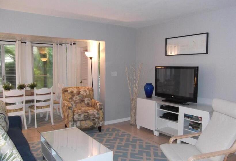 منتجع Turtle Crawl Inn  Longboat Key