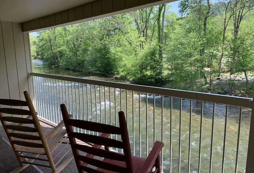 Rivers Edge Motel