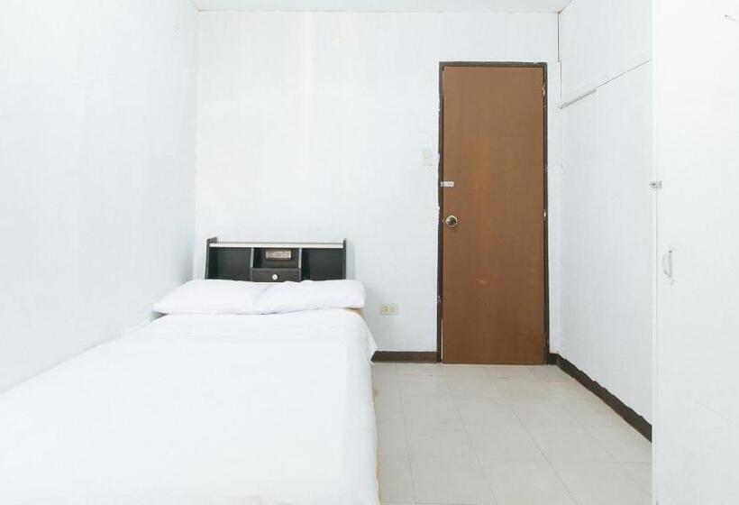 فندق Cristian Jay Dormitory By Reddoorz