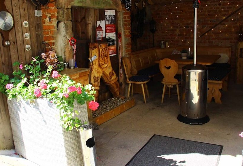 Отель Gasthof Zum Weissen Lamm