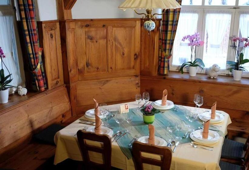 Отель Gasthof Zum Weissen Lamm