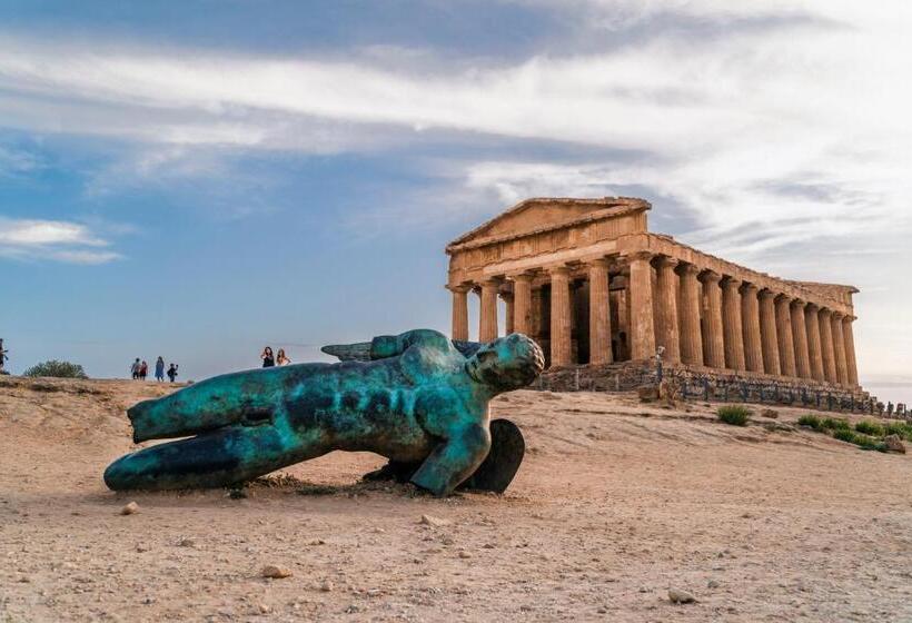 تختخواب و صبحانه Emesh Boutique Suite