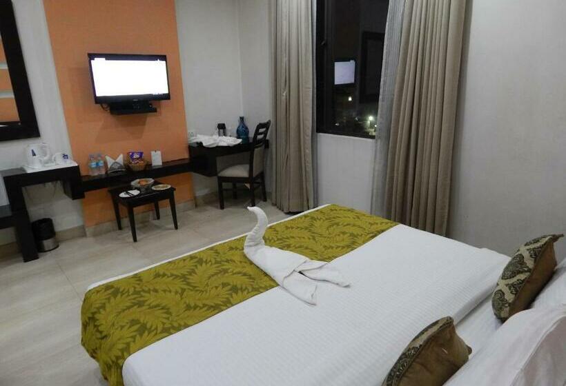 فندق The Marque By Luxus  In Mathura