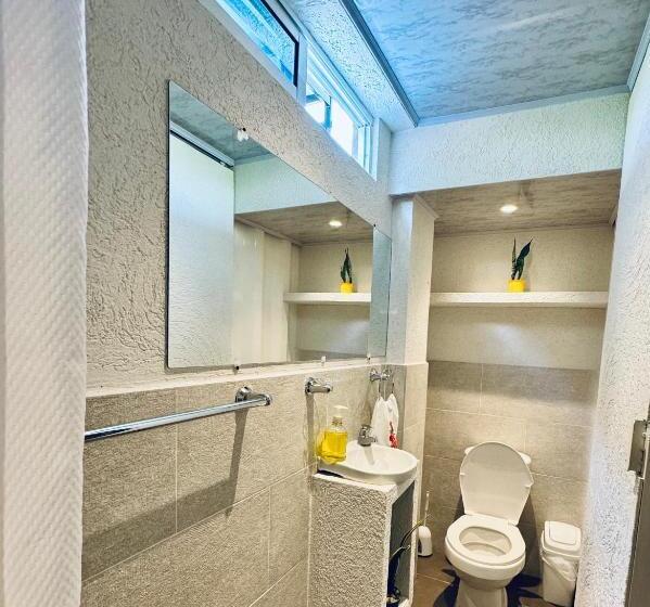 פנסיון Hostal Bon Hábitat