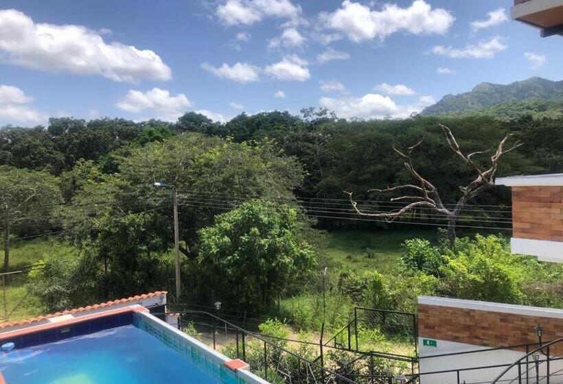 פנסיון Hostal Bon Hábitat