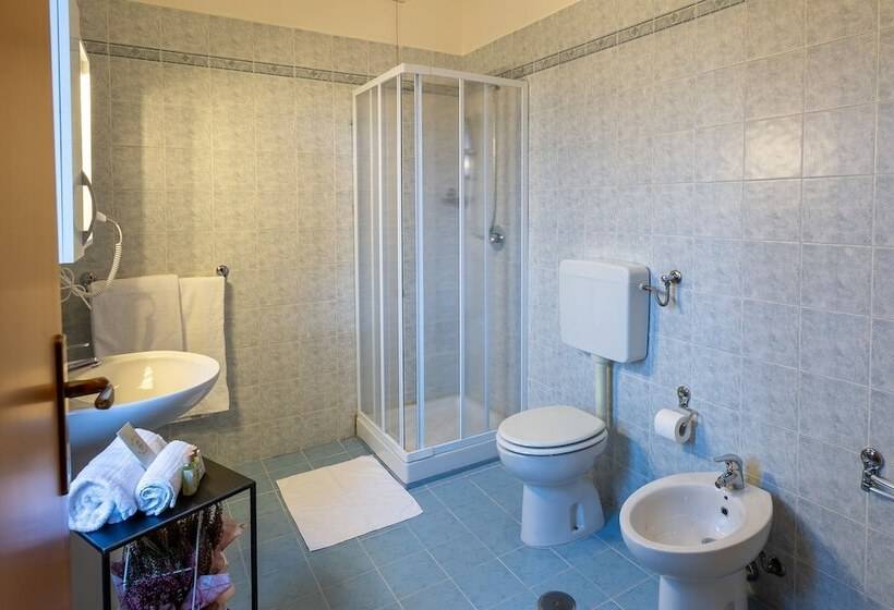 مبيت وإفطار La Corte Del Grillo   Residenza D Epoca