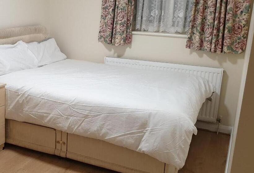 تختخواب و صبحانه Lime House