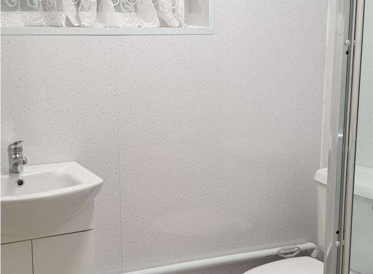 تختخواب و صبحانه Lime House