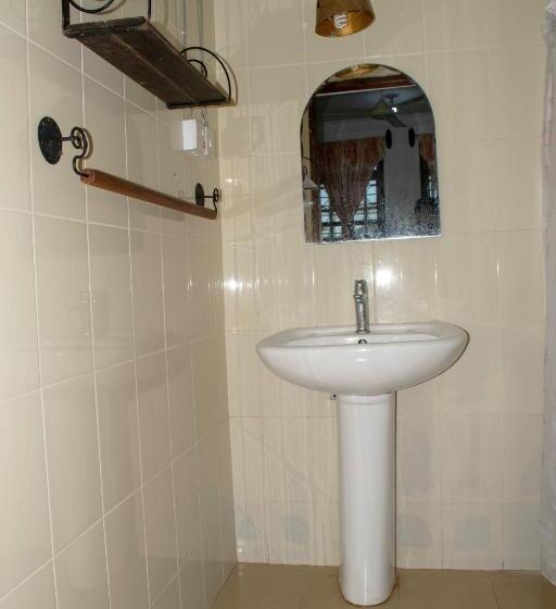ベッドアンドブレックファースト Sulkhan Serviced Apartment