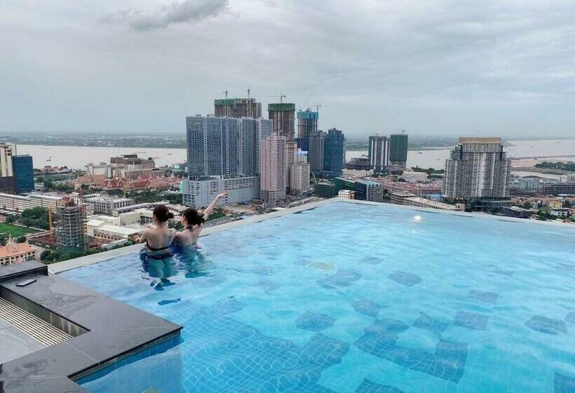 בית מלון כפרי The Penthouse Residence