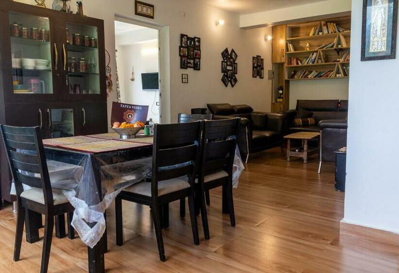פנסיון Tatva Veda Homestay & Hostel