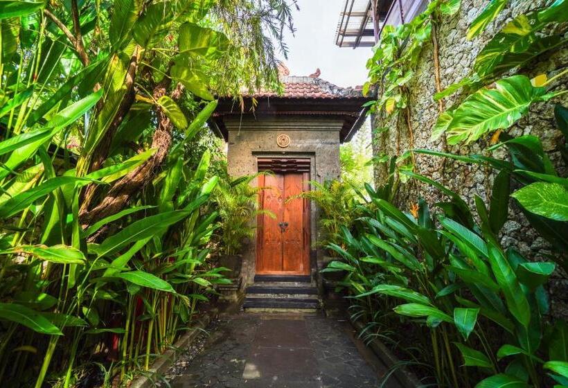 هتل Giri Bhagawan Villas & Spa