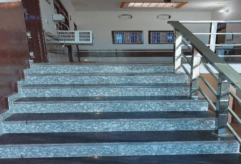 בית מלון כפרי Pop 83301 Suresh Chand