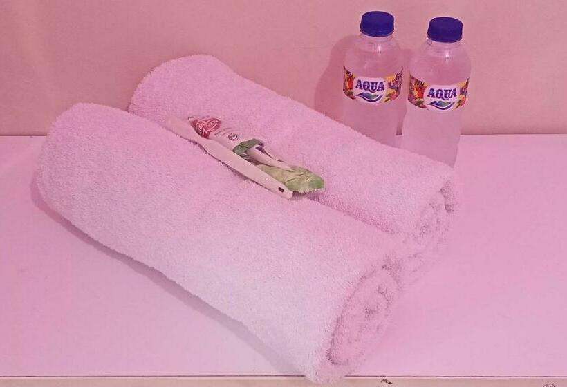 فندق Reddoorz Near Poso City Mall