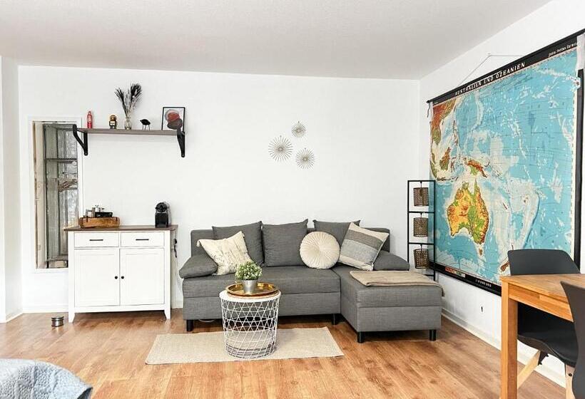 مبيت وإفطار Modern Room With Netflix In Porta Westfalica