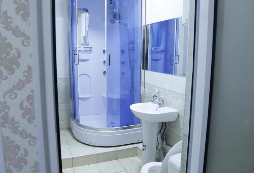 Hostel Farovon