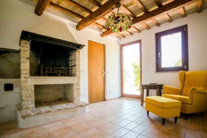 فندق Al Poggio Dei 4 Borghi