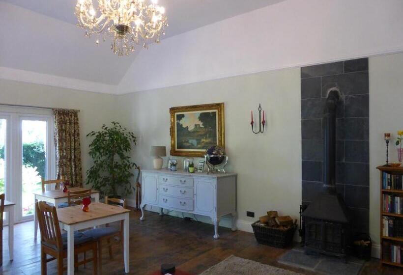 פנסיון Cookshayes Country Guest House