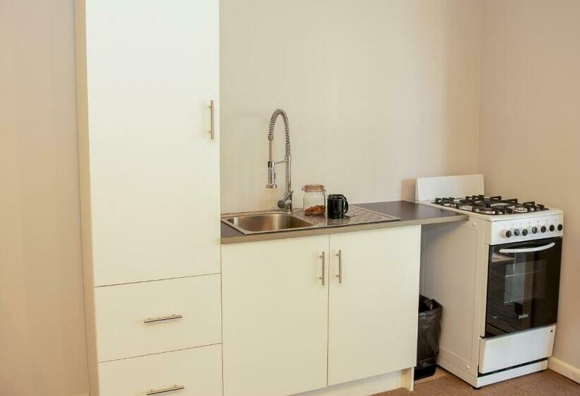 פנסיון Cozy And Spacious Studio With Sunny Deck