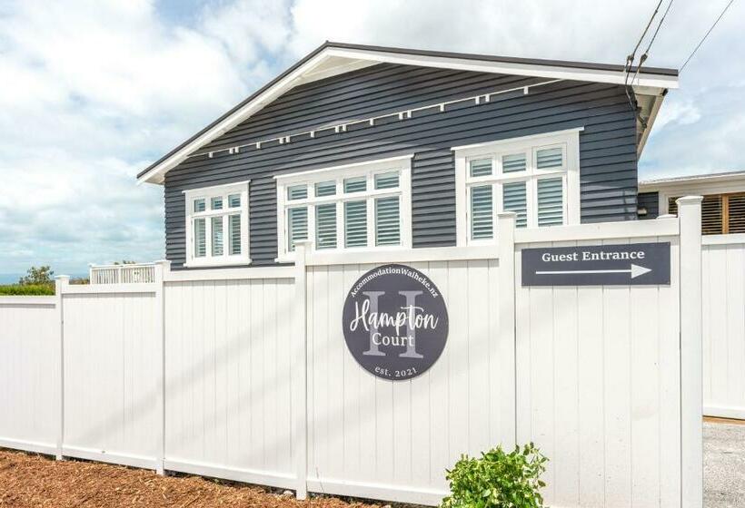 פנסיון Hampton Court