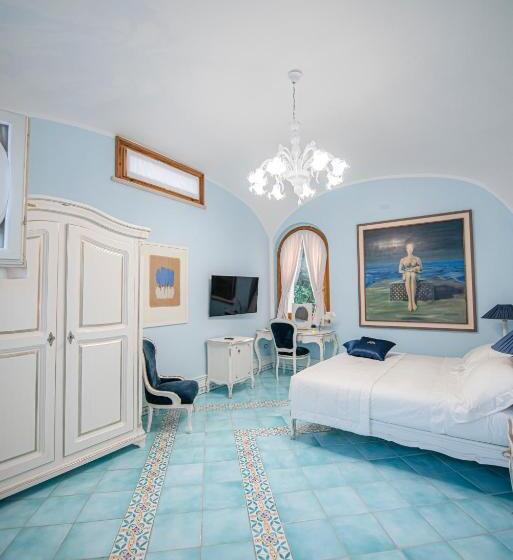 بنسيون La Rondinaia