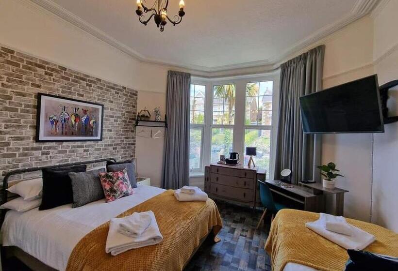 بنسيون Lansdowne Simply Stay