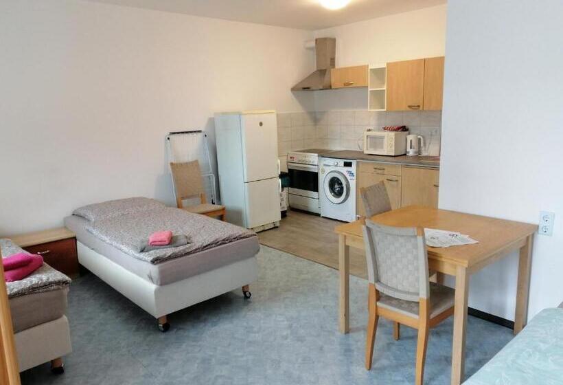 Пансион Lucky Hostel