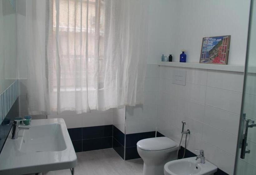 تختخواب و صبحانه La Terrazza Dei Tramonti