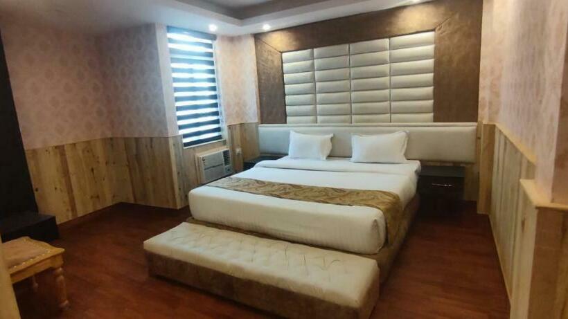 فندق Shahanshahi Adventure Park & Wellness Resort 12 Km Away From Mussoorie