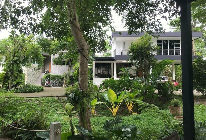 پانسیون Photharam126 Resort