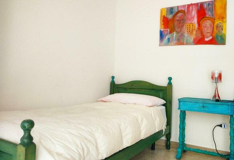 تختخواب و صبحانه Amariglio Apartment