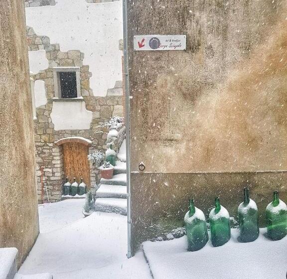 צימר Borgo Sciugolo