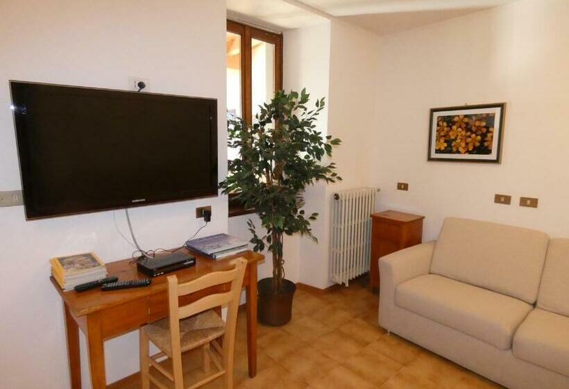 ホテル Albergo Pineta