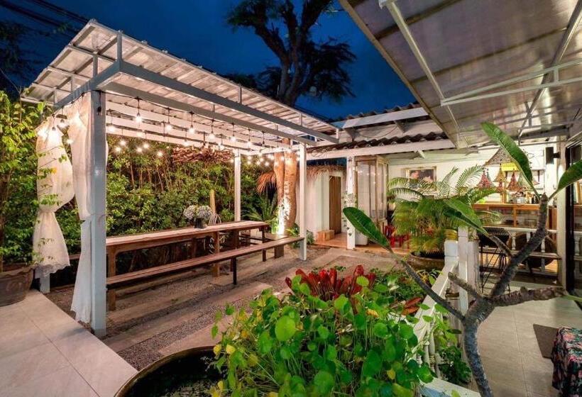 פנסיון Secret Garden Pool Villa