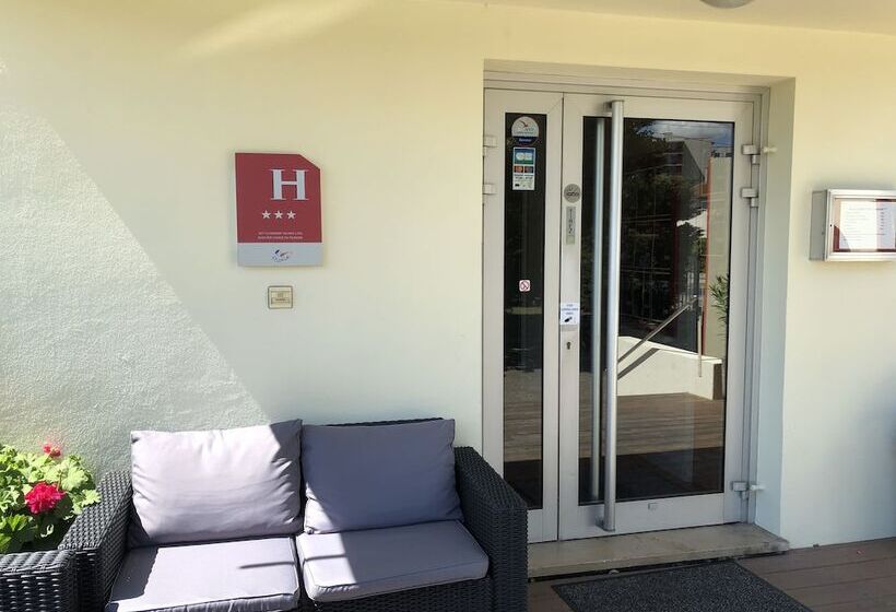 هتل Adonis Lyon Est Hôtel Artys