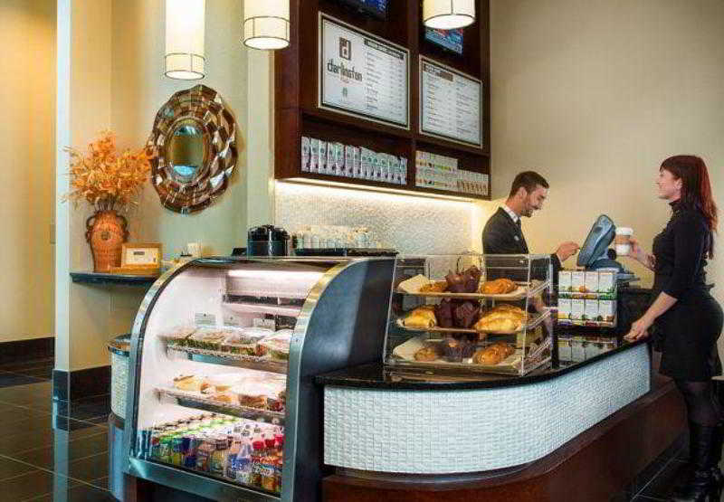 هتل Courtyard By Marriott Montreal Downtown