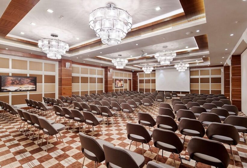 هتل Doubletree By Hilton Kusadasi   Special Class